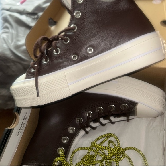 Leather chuck Taylor’s NWT - Picture 11 of 16